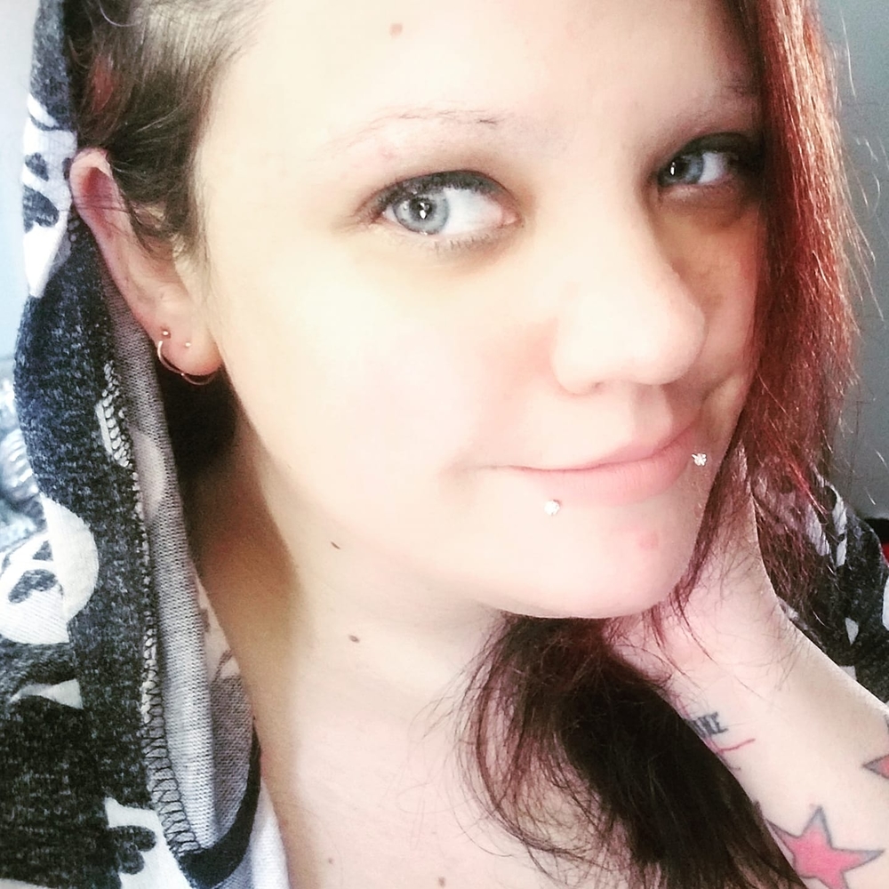 Meet your Posher, Dominique